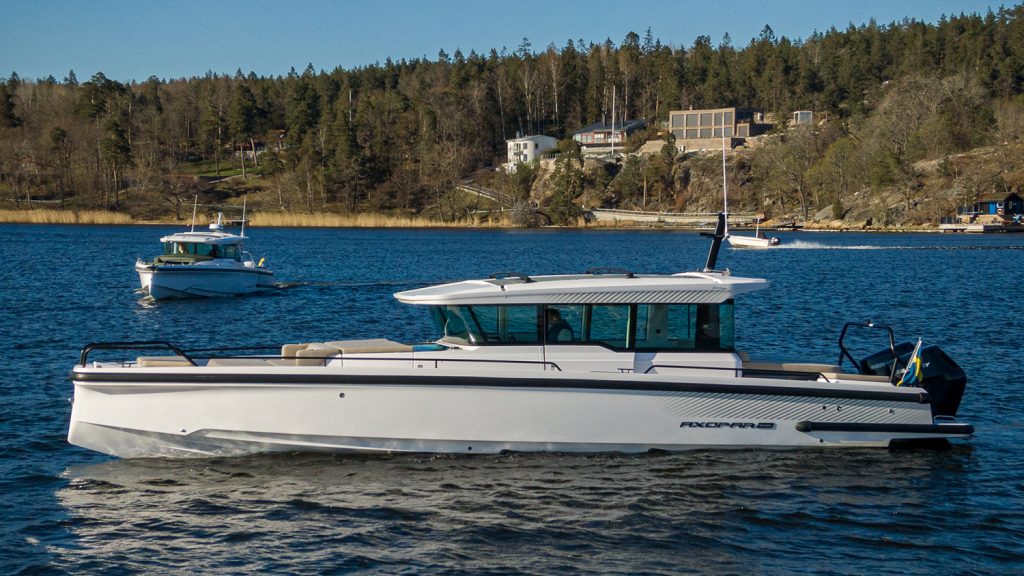 Axopar_37_XC_2025_800hk_ (1)