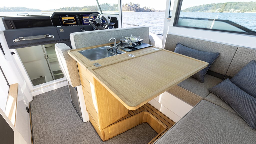 Axopar_37_XC_2025_800hk_ (15)