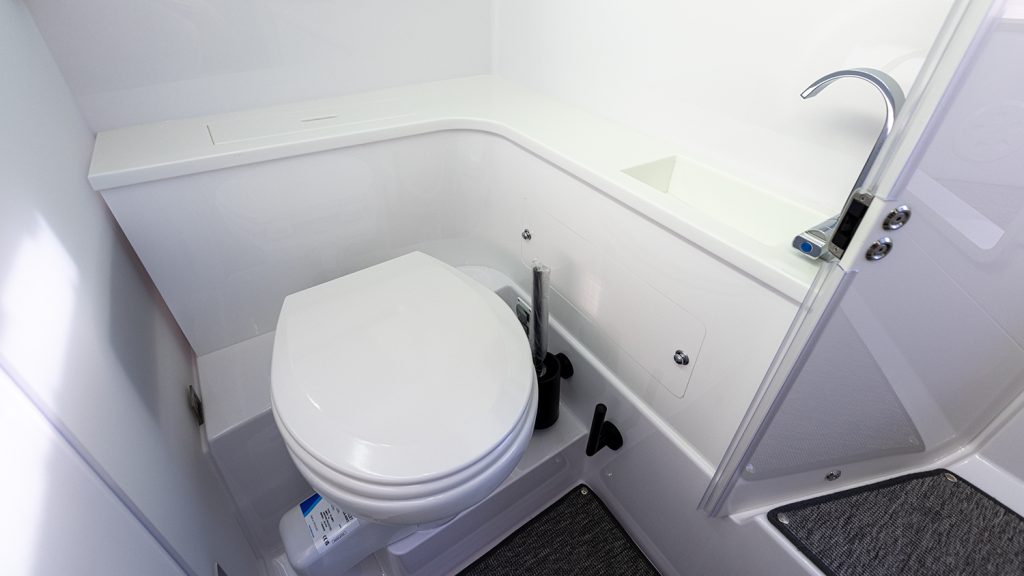 Axopar_37_XC_2025_800hk_ (21)