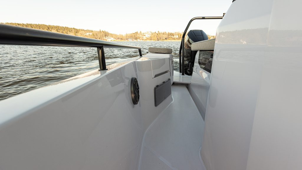 Axopar_37_XC_2025_800hk_ (30)