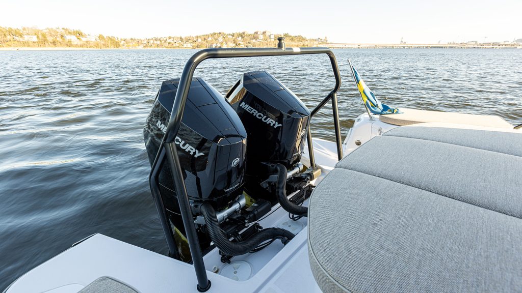 Axopar_37_XC_2025_800hk_ (31)