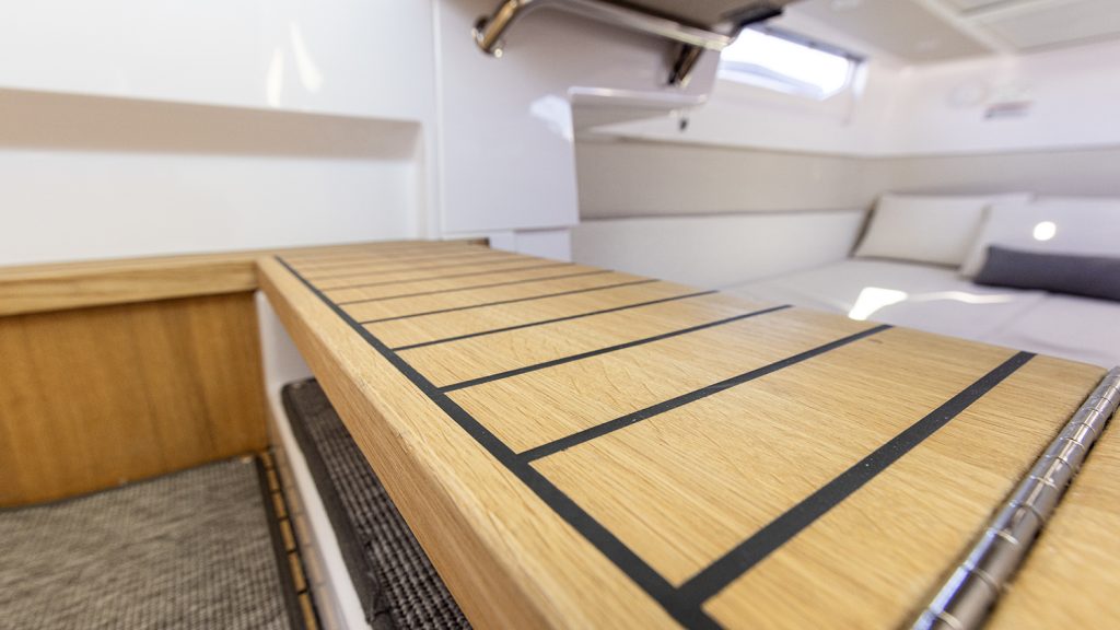 Axopar_37_XC_2025_800hk_ (35)