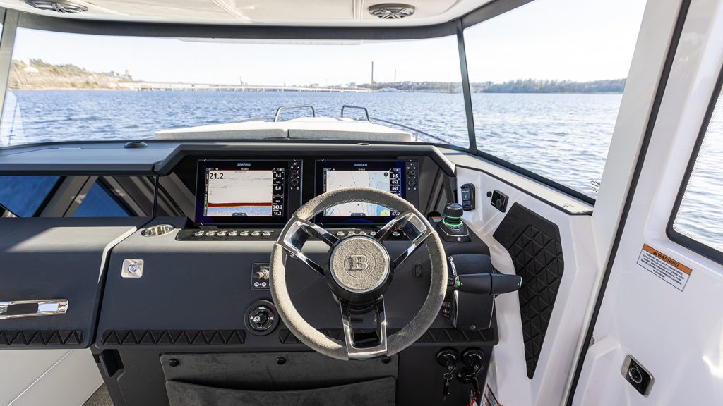 Axopar_37_XC_2025_800hk_ (4)