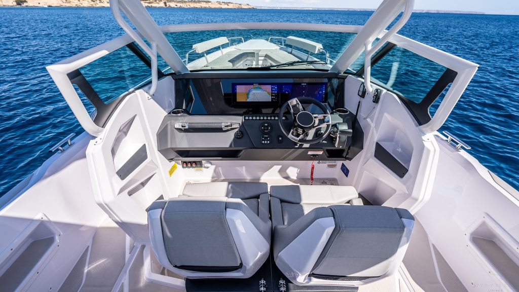 Axopar_29_Sun-Top_Nimbusstockholm (6)