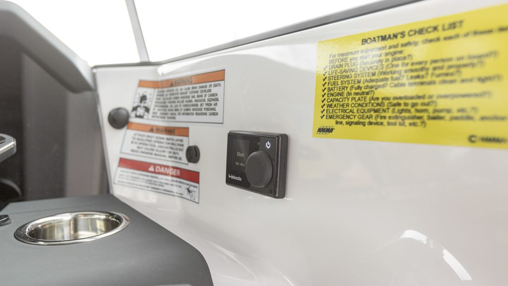Axopar_37_XC_2024_18_MercuryV10_350hk_Nimbuslidingö (12)