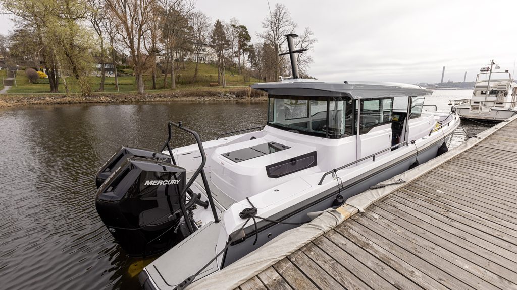 Axopar_37_XC_2024_18_MercuryV10_350hk_Nimbuslidingö (21)