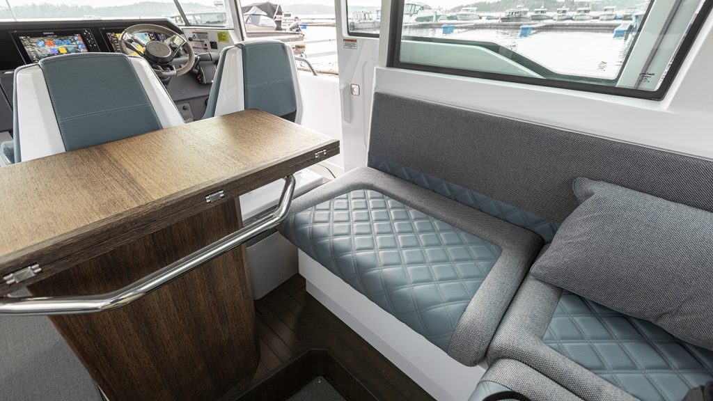 Axopar_37_XC_2024_18_MercuryV10_350hk_Nimbuslidingö (35)