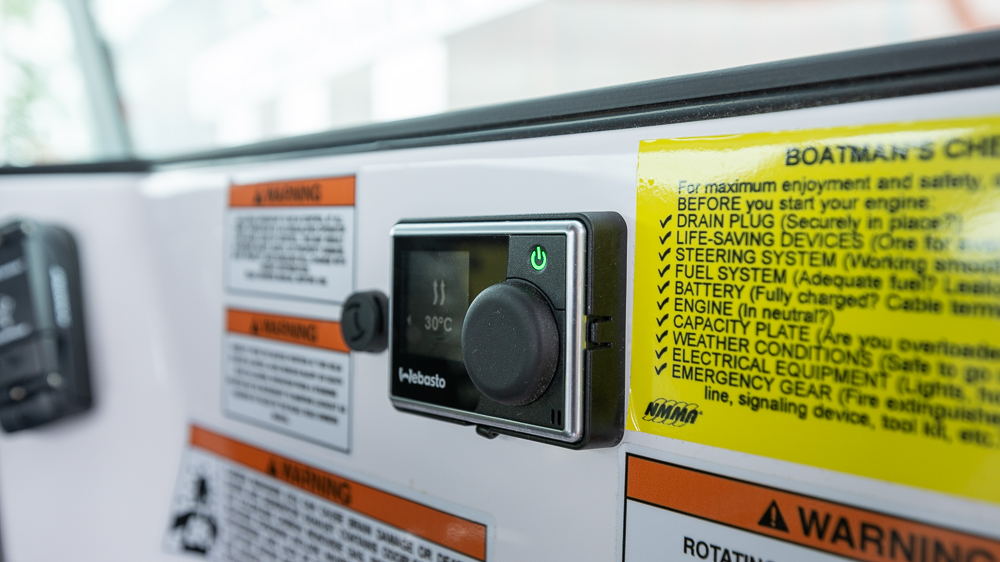 Axopar_37_XC_2022_Nimbusliding (26)