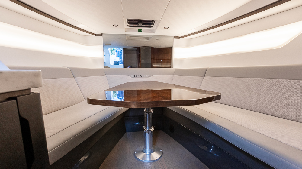 Fairline_F_Line_33_Nimbuslidingö (10)