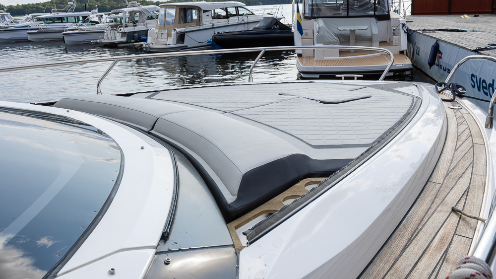 Fairline_F_Line_33_Nimbuslidingö (27)