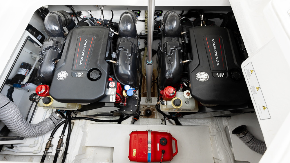 Fairline_F_Line_33_Nimbuslidingö (3)
