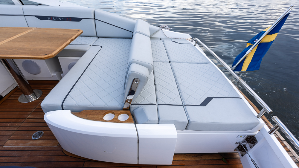 Fairline_F_Line_33_Nimbuslidingö (48)