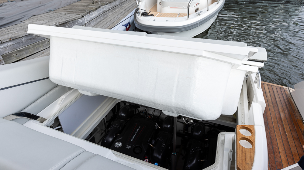 Fairline_F_Line_33_Nimbuslidingö (6)