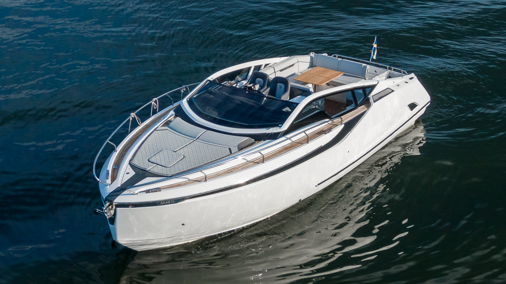 Fairline_F_Line_33_Nimbuslidingö (74)