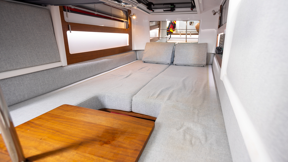 Axopar_28_Cabin_2020 (7)