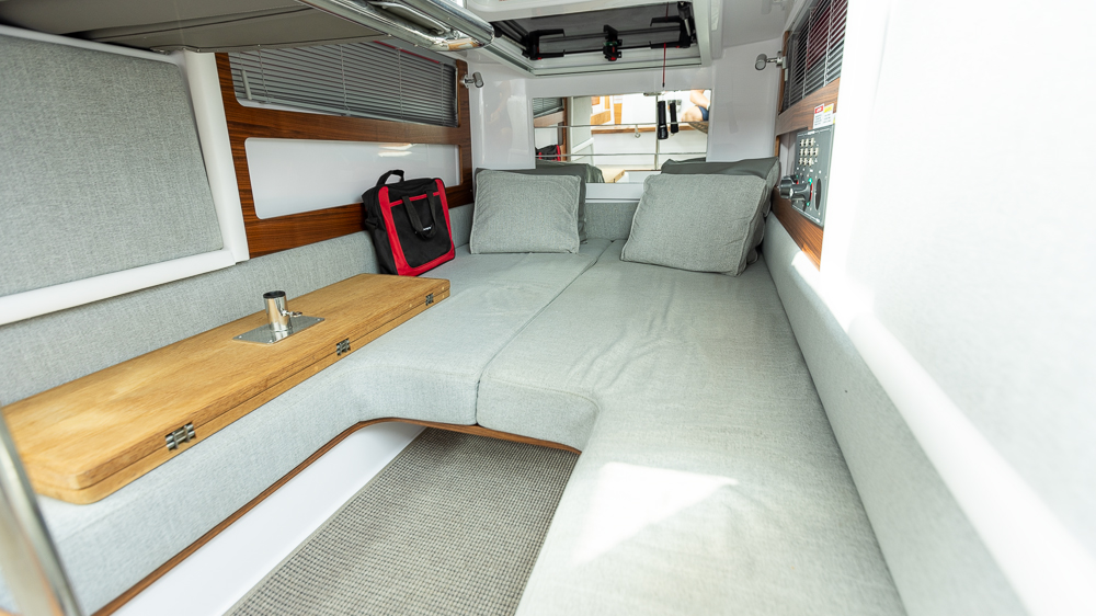 Axopar_28_Cabin_2021 (6)