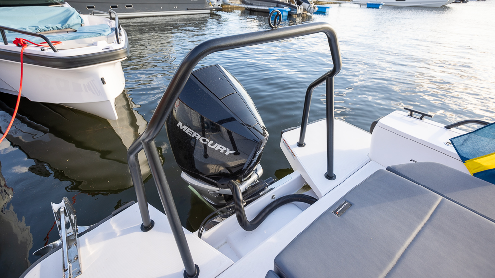 Axopar_28_T-Top_2021_Nimbus_Lidingö (11)