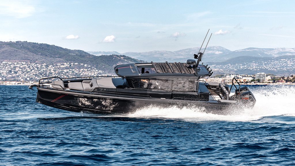 BRABUS Shadow 900XC Black Ops