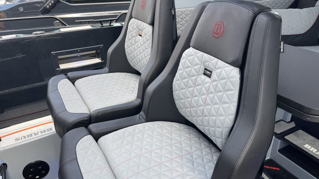 Brabus_Shadow_900_XC_blackOPS_2022_stolar