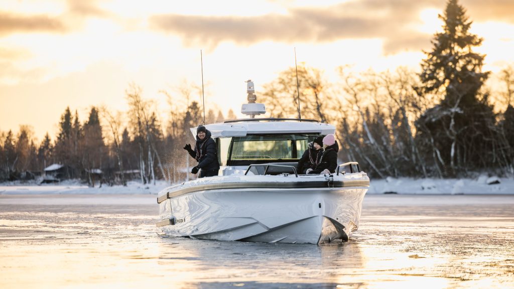 Axopar_38_XC_CrossCabin_2026_Nimbusstockholm_lidingö (12)