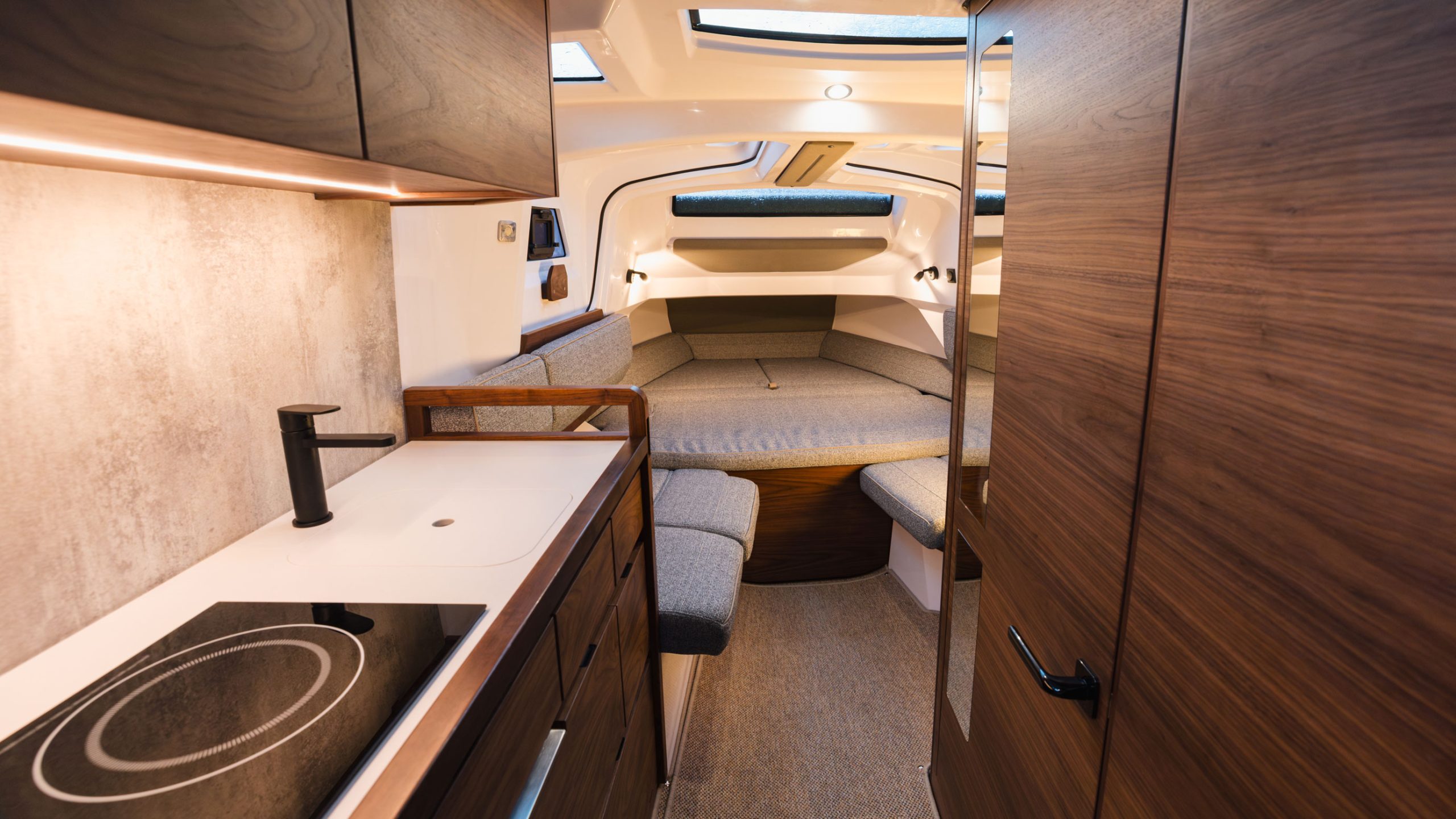 Axopar_38_XC_CrossCabin_2026_Nimbusstockholm_lidingö (22)