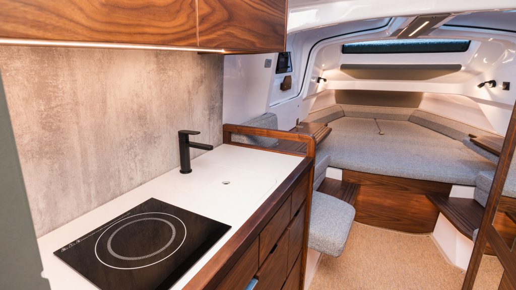 Axopar_38_XC_CrossCabin_2026_Nimbusstockholm_lidingö (24)