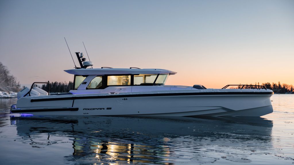 Axopar_38_XC_CrossCabin_2026_Nimbusstockholm_lidingö (3)