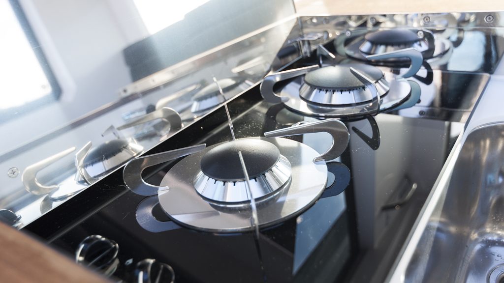 Axopar_37_Cabin_2018_Nimbusstockholm_gas