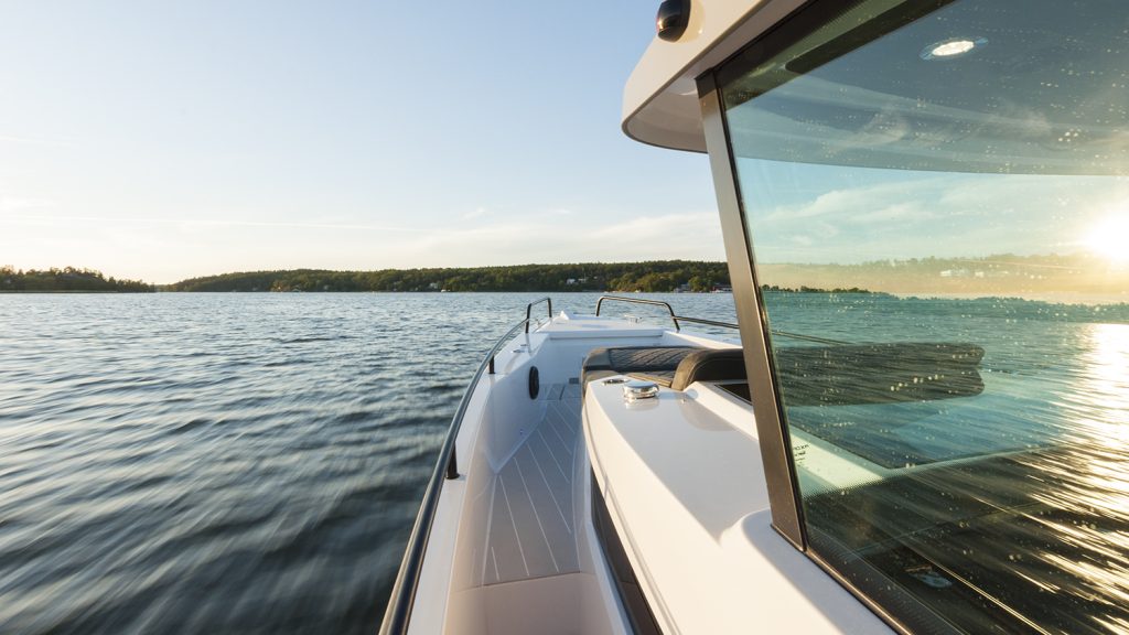 Axopar_37_Cabin_2018_Nimbusstockholm_sunset