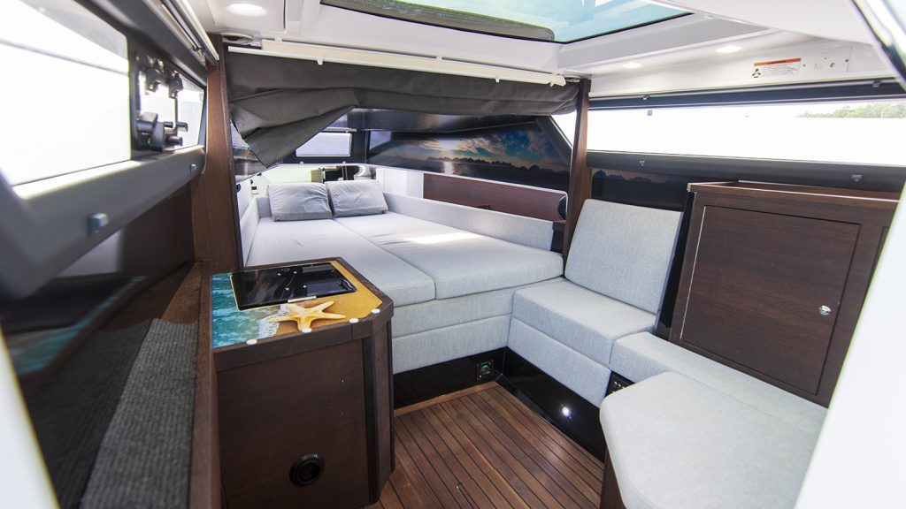 Axopar_37_Cabin_2019_Nimbusstockholm_förpik