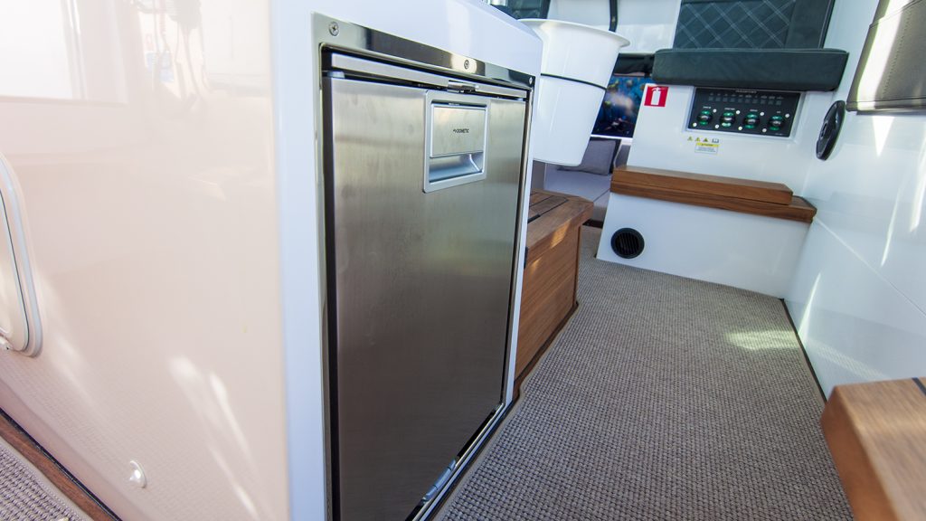 Axopar_37_Cabin_2019_Nimbusstockholm_kyl