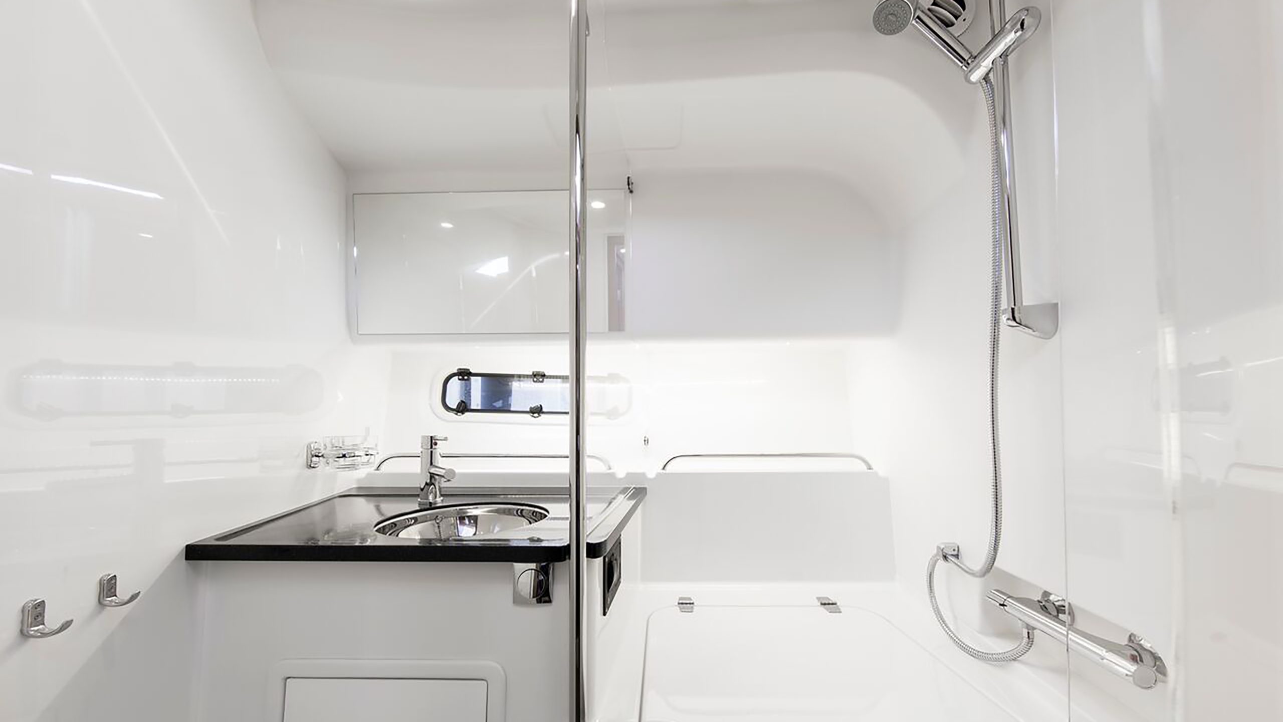 Nimbus 305 Coupe Interior-4760_preview