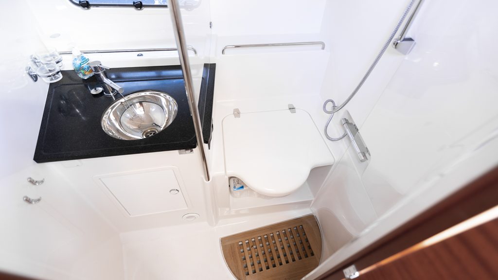 Nimbus_305_Coupé_2016_toalett
