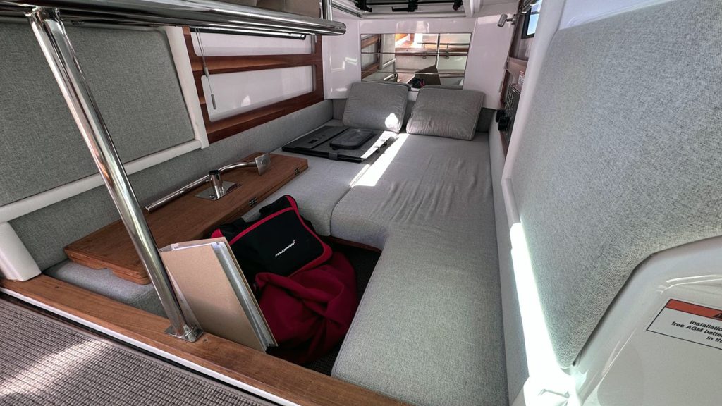 Axopar_28_Cabin_2019 (5)