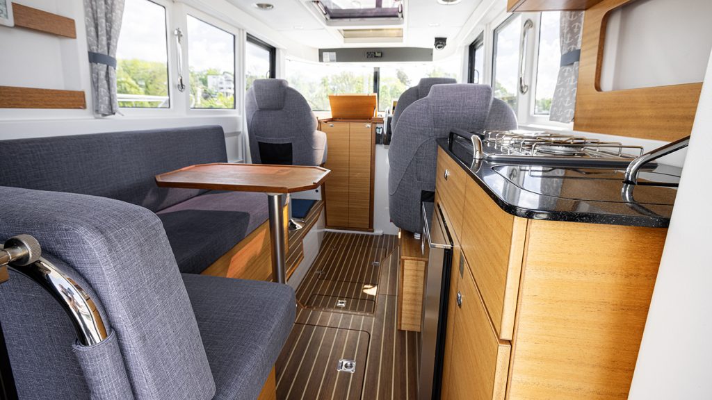 Paragon_31_Cabin_2020 (6)