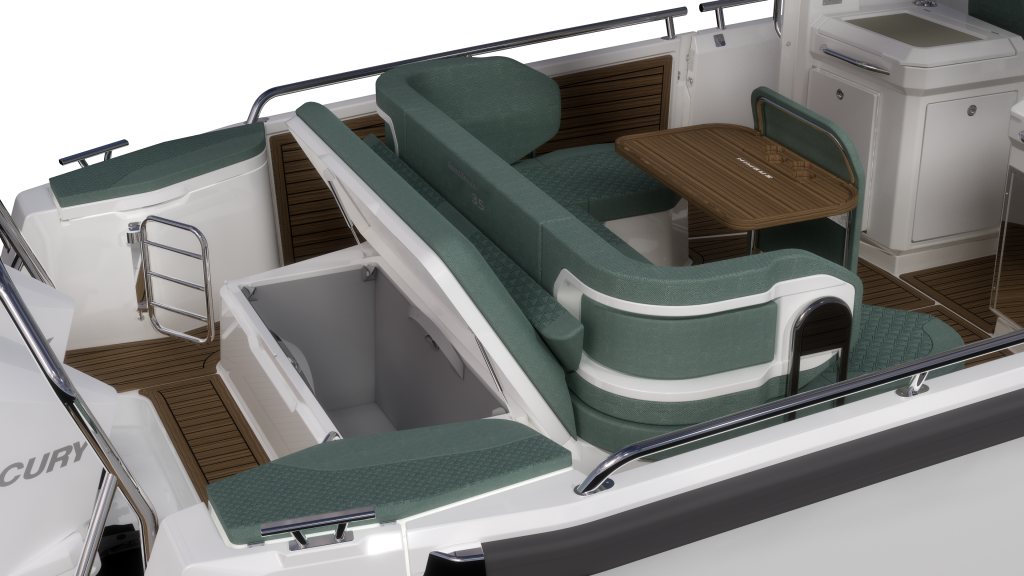 ST35_aftdeck_3bighatch