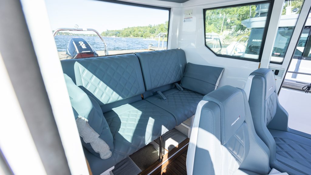 Axopar_28_Cabin_2022 (10)