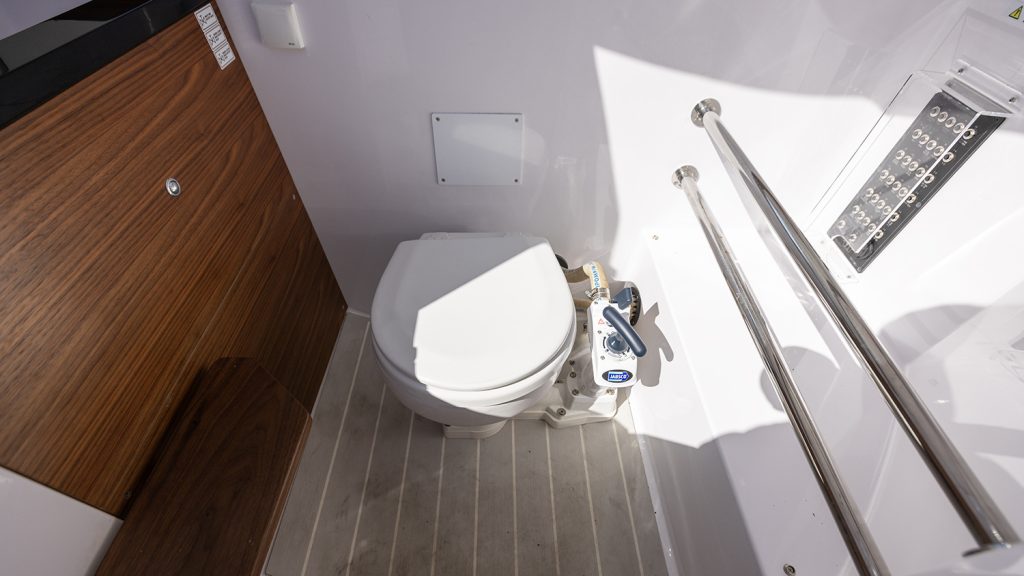 Axopar_28_Cabin_2022 (14)