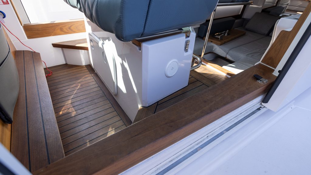 Axopar_28_Cabin_2022 (7)