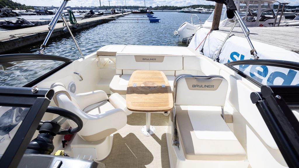 Bayliner_VR5 (12)