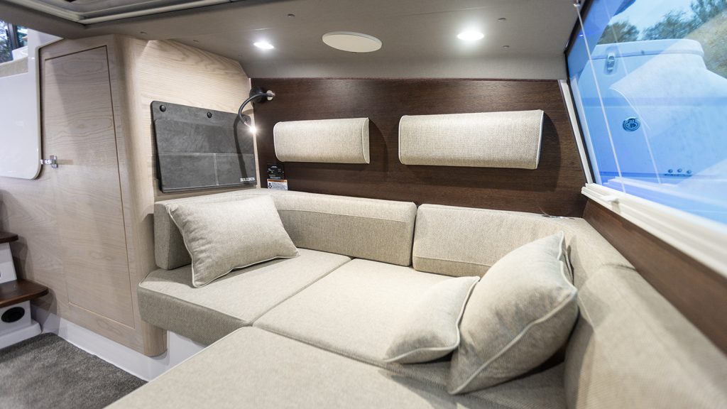 Axopar_45_XC-Cross_Cabin_2025 (11)