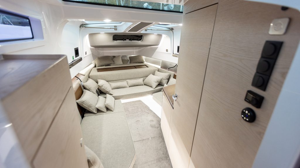Axopar_45_XC-Cross_Cabin_2025 (6)